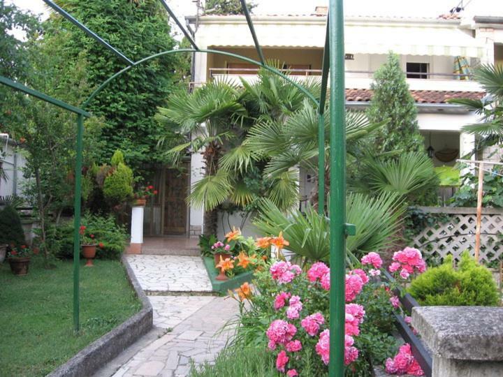 Apartment Jozefina โปเรช ภายนอก รูปภาพ