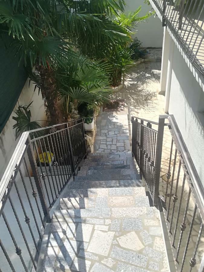 Apartment Jozefina โปเรช ภายนอก รูปภาพ